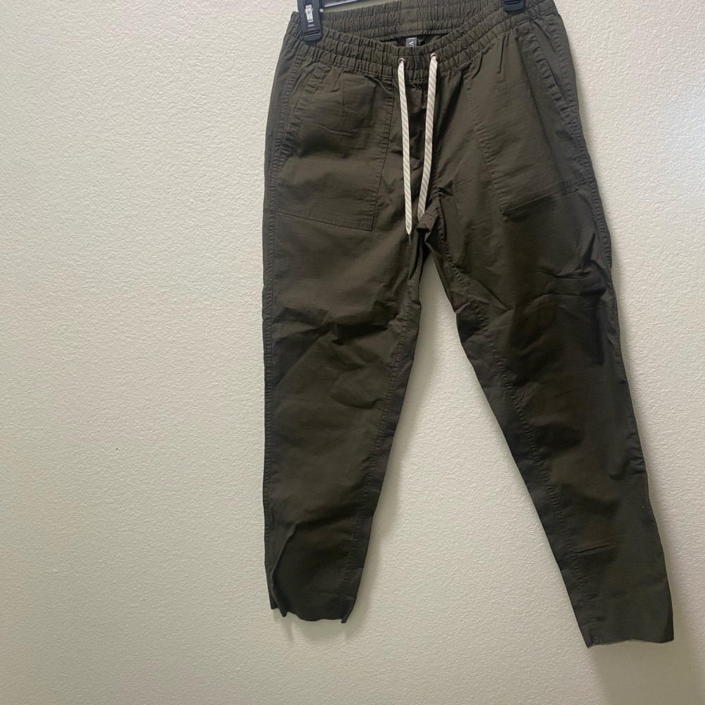Vuori Women’s Dark Olive Cargo Pants